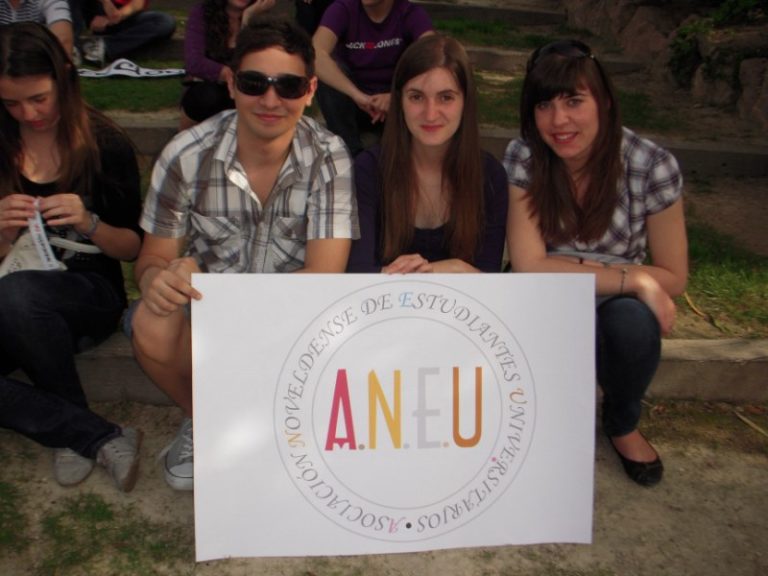 ANEU negocia el servicio para los alumnos de la Universidad de Elche