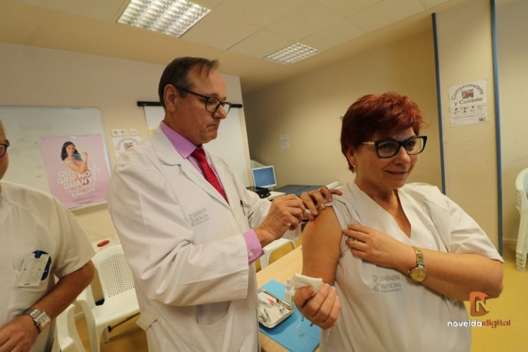 Sanidad ha administrado un total de 658.705 dosis de vacunas frente a la gripe
