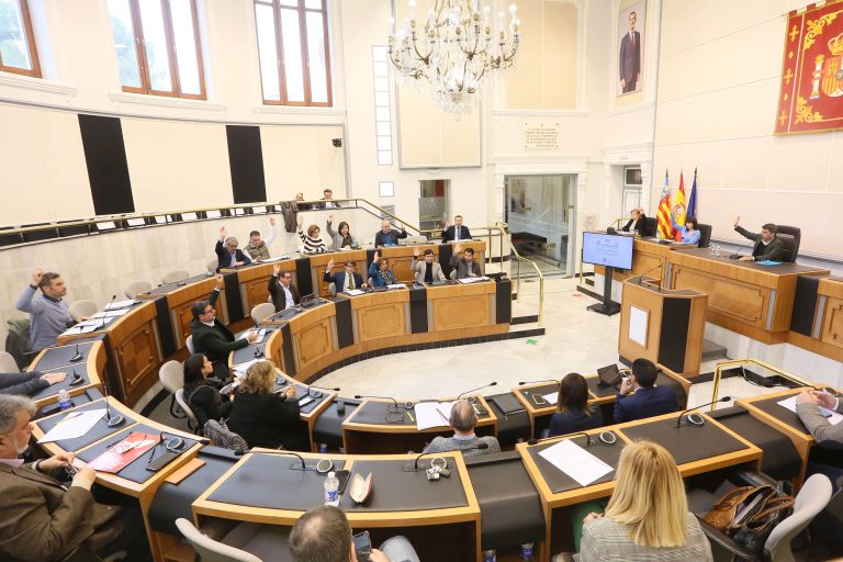 El Pleno de la Diputación reclama a la Generalitat la reapertura inmediata del CICU de la provincia de Alicante