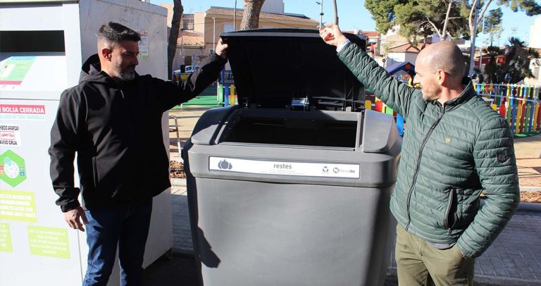 Empieza la renovación de los casi 1.500 contenedores de basura distribuidos por la ciudad