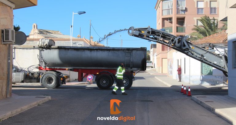 Comienza uno de los mayores planes de asfaltado de la historia de Novelda