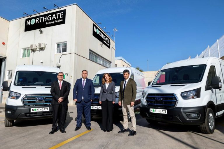 Northgate Renting Flexible hace entrega de 15 furgonetas eléctricas a Vectalia para el reparto de última milla