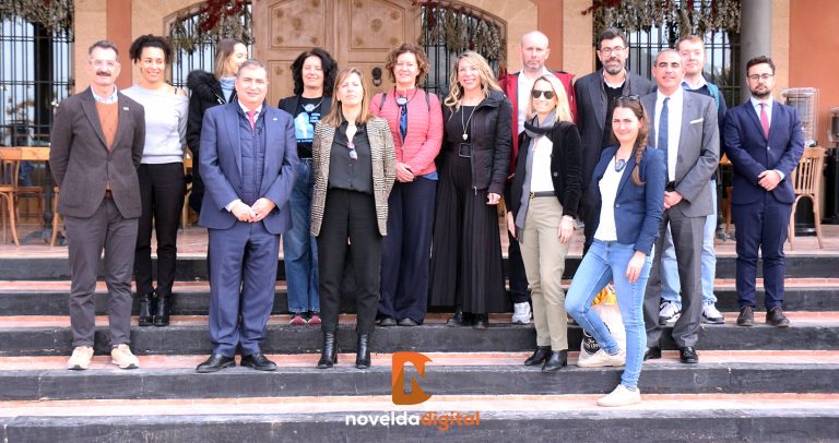 Eurodiputados visitan la Bodega Casa Sicilia