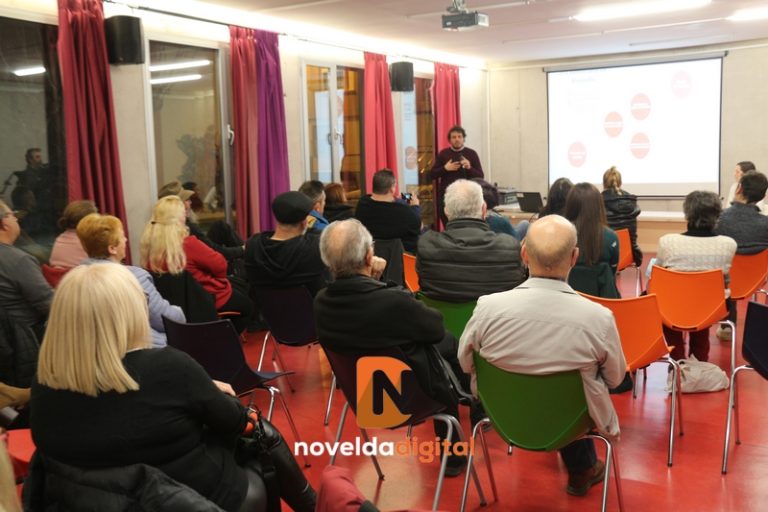 El Secretario Autonómico de Vivienda, Alejandro Aguilar, realiza una charla en Novelda