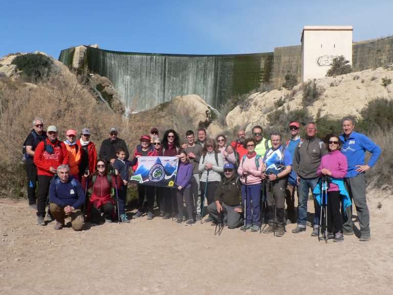 Éxito de participación en la jornada de iniciación al senderismo del Club Novelder de Muntanyisme