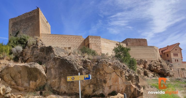 El Plan Director del Castillo de La Mola, la hoja de ruta para la rehabilitación del emblemático lugar