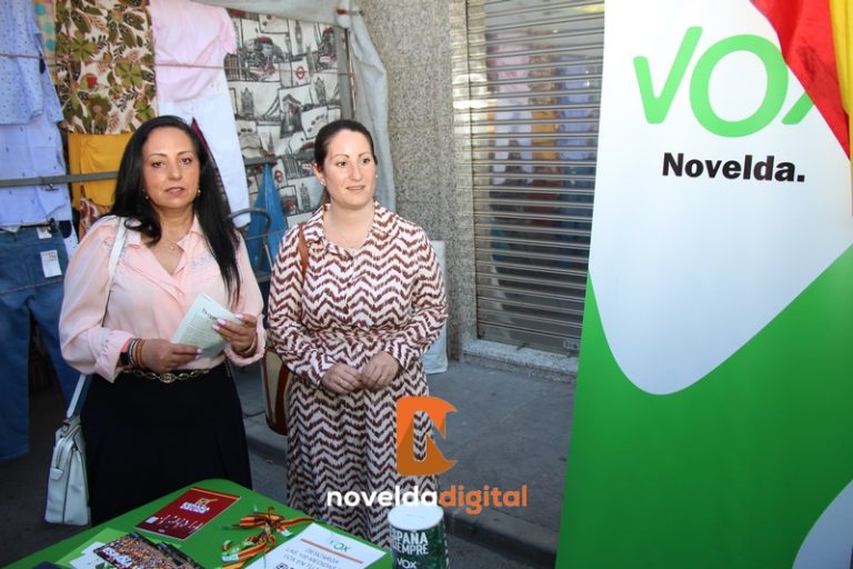 La candidata de Vox a las Cortes Valencianas, Ana Vega, visita Novelda