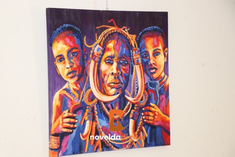 El Gómez-Tortosa acoge una exposición de la artista noveldense Lucía Sabater