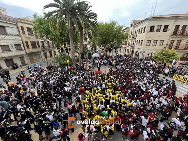 Gran participación de los escolares en el homenaje a Jorge Juan