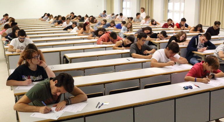 22.951 estudiantes se examinarán de la PAU la próxima semana en la Comunidad Valenciana