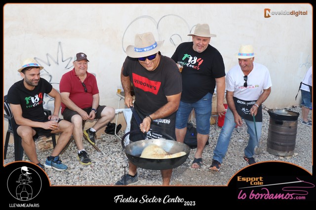 El barrio Centro se reúne para celebrar su tradicional concurso de gachamigas