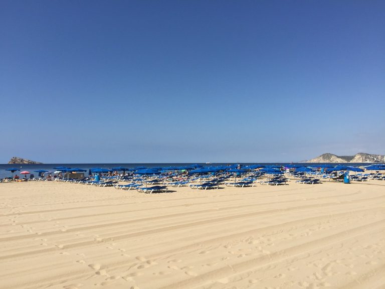 Los hoteles del litoral de la Comunitat Valenciana prevén una ocupación en julio del 77,7%