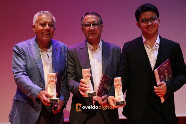 Carlos Santo, Carmencita y Cableworld galardonados en la I Gala de Premios Antonia Navarro Mira ‘La Pitxotxa’