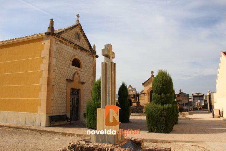 Comienza el dispositivo especial en el Cementerio Municipal de Novelda para el día de Todos los Santos