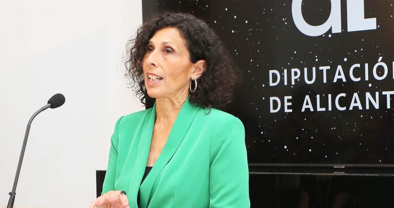 La periodista Cristina Martínez, nueva directora cultural del Instituto Alicantino Juan Gil-Albert
