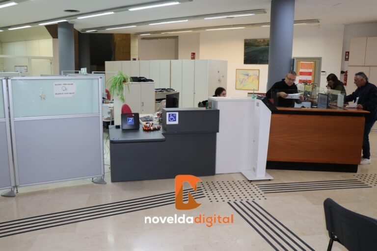 Concluyen las obras de mejora de accesibilidad en el Ayuntamiento de Novelda