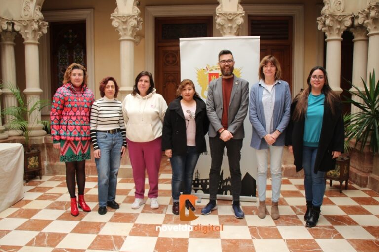 El Ayuntamiento de Novelda renueva el convenio con las AMPAs para los juegos escolares
