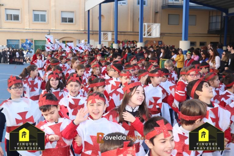 El Colegio Padre Dehon celebra su gran desfile escolar de Mitja Festa