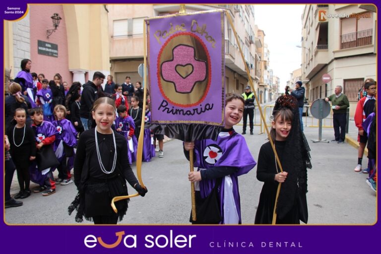 Las procesiones infantiles de los Colegios Padre Dehon, San José de Cluny y Santa María Magdalena resuenan en la Semana Santa de Novelda