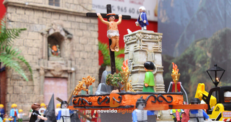 Aprinovel presenta su genial diorama de Playmobil en movimiento de la Semana Santa de Novelda
