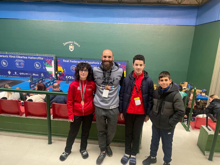 Excelentes resultados de Pandora Weightlifting Academy en el Campeonato de España de técnica en Edad Escolar