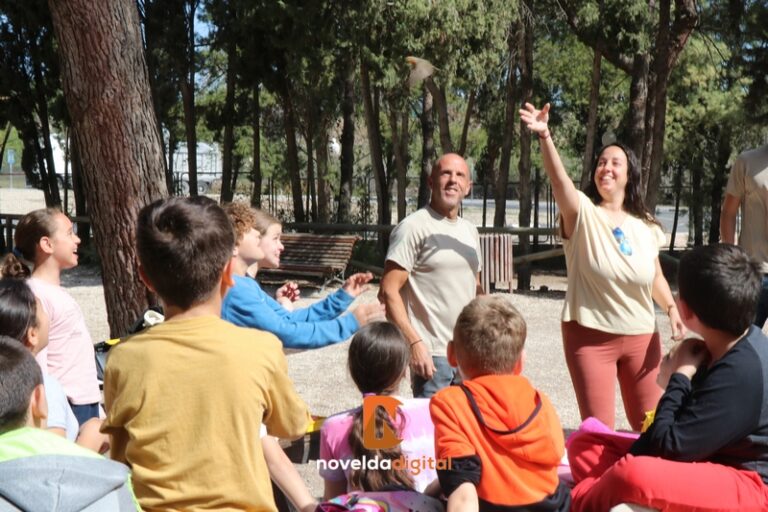 Jornadas escolares de anillamiento de aves en el Parque del Oeste de Novelda