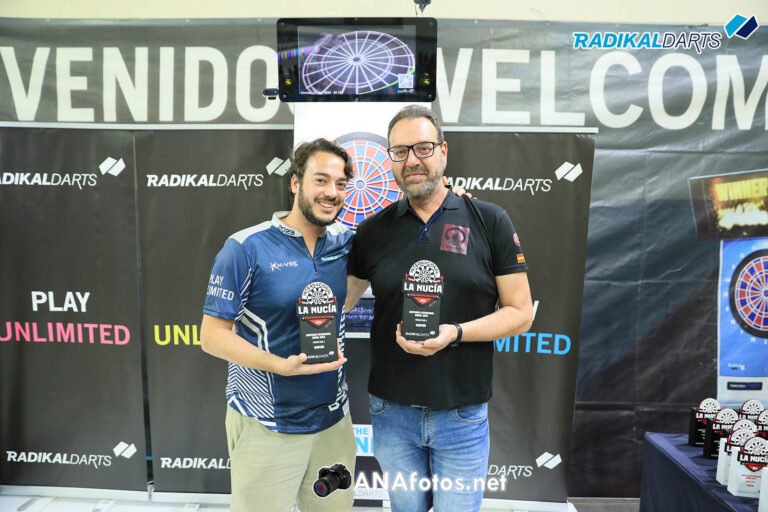 Los noveldenses Álex Morote y Manuel Ureña campeones del International Radikal Darts Tournament