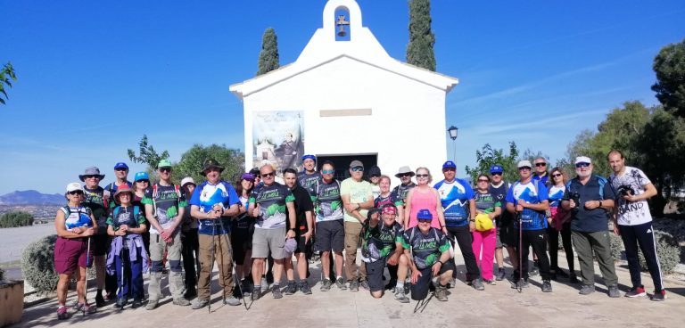 Éxito de participación de la tradicional marcha del Club Novelder de Muntanyisme a la Coveta de San Pascual