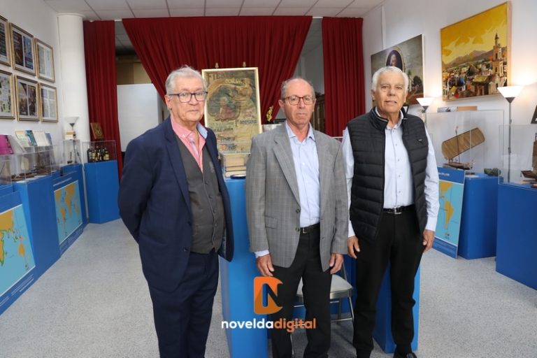 La Asamblea Amistosa Literaria de Novelda presenta la renovada imagen de su sede