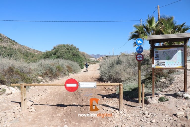 Los vehículos a motor ya no pueden acceder al Paraje Natural dels Clots de la Sal i Serra de La Mola de Novelda