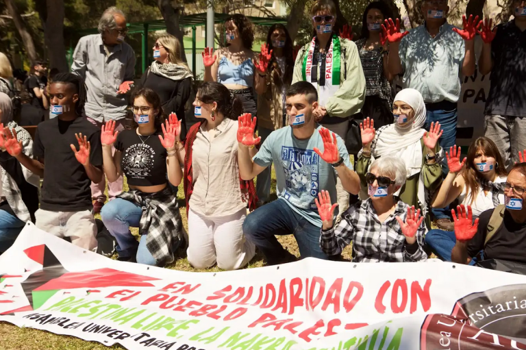 Estudiantes de la UA se unen a las protestas mundiales en solidaridad con Palestina con una acampada en el Campus