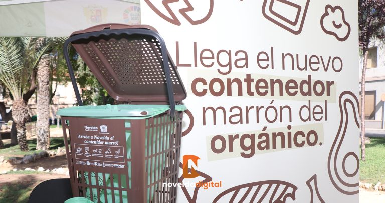 Medio Ambiente inicia el reparto de los más de 17.000 pequeños cubos para la segregación de orgánica en casa