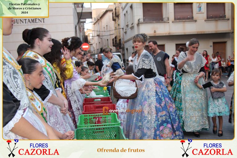 Fiestas 2024 | Ofrenda frutos al Asilo