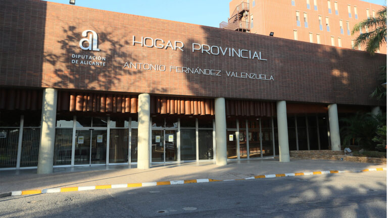 La Diputación abre el plazo para solicitar las becas residenciales del Hogar Provincial dirigidas a estudiantes