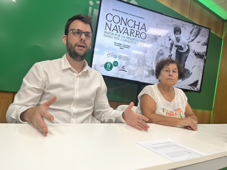 Petrer pone el nombre de la «arqueóloga Concha Navarro Poveda» a la sala de exposiciones temporales del Museo Dámaso Navarro