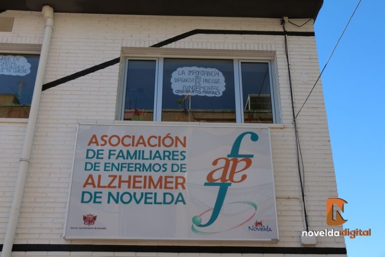 La AFA de Novelda recibe una subvención de la Diputación